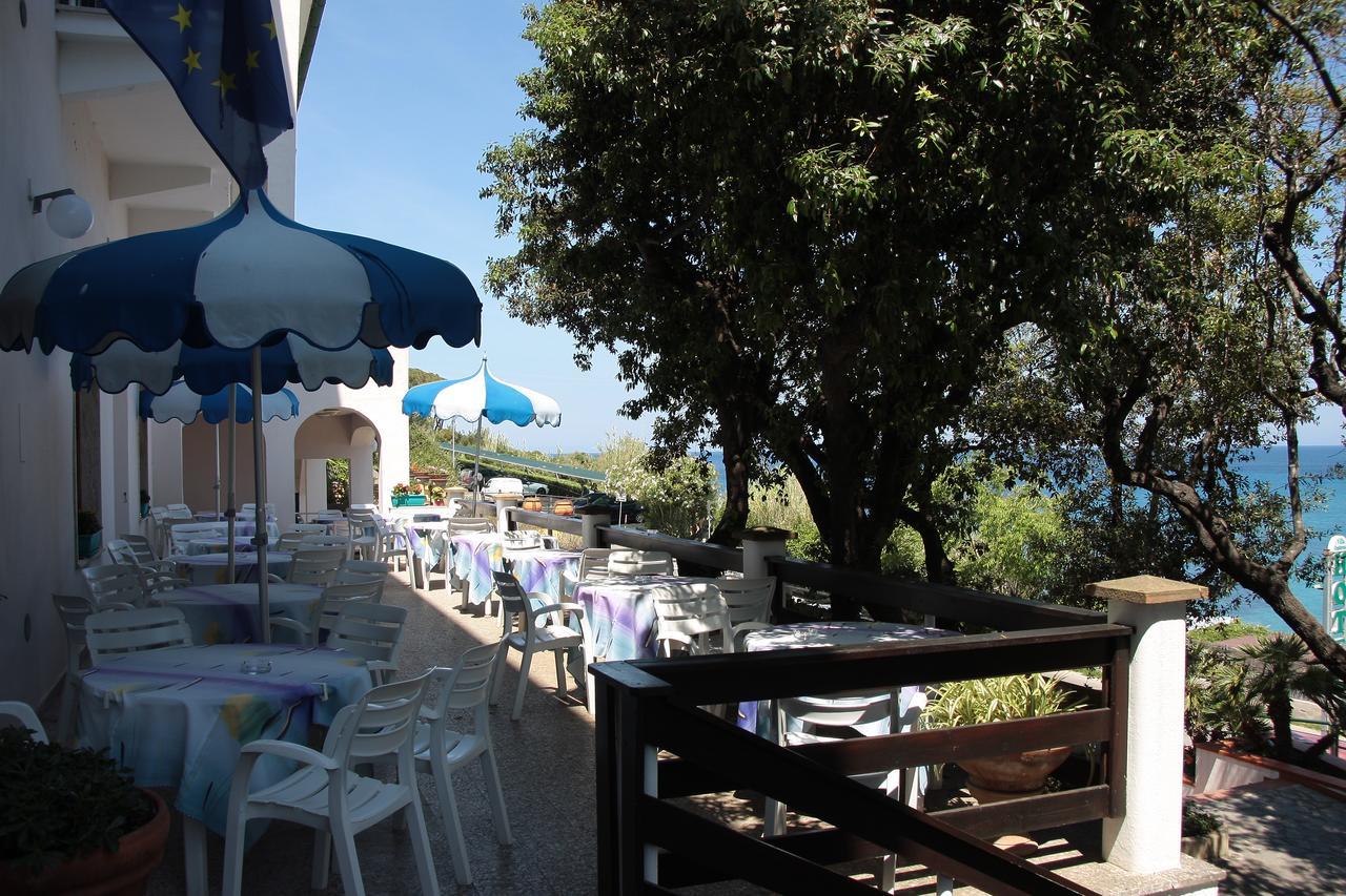 Hotel Villa Ombrosa ポルトフェッラーイオ 部屋 写真