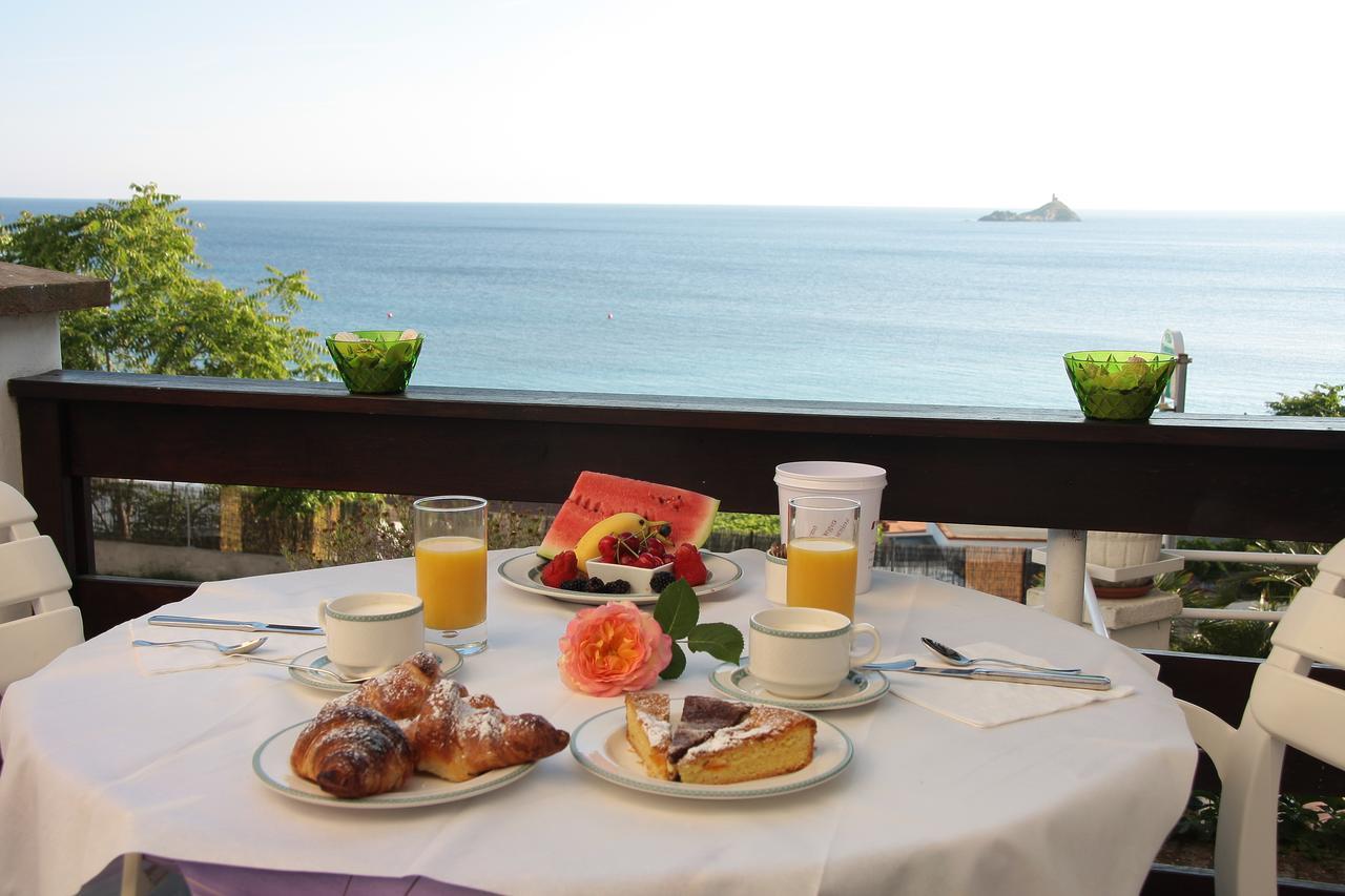 Hotel Villa Ombrosa ポルトフェッラーイオ 部屋 写真