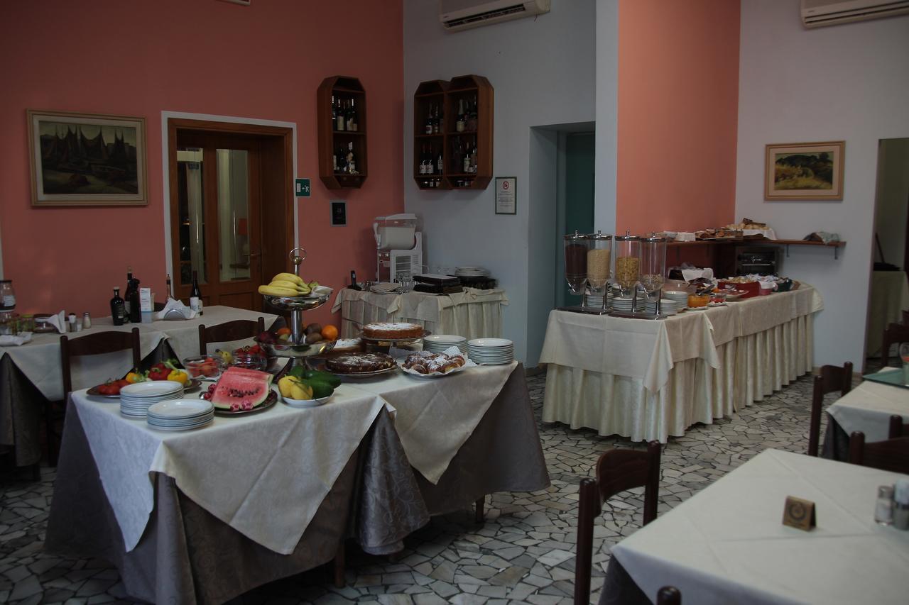 Hotel Villa Ombrosa ポルトフェッラーイオ 部屋 写真