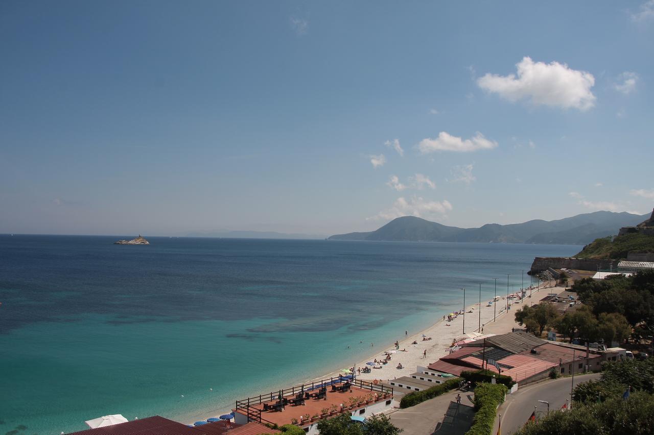 Hotel Villa Ombrosa ポルトフェッラーイオ 部屋 写真